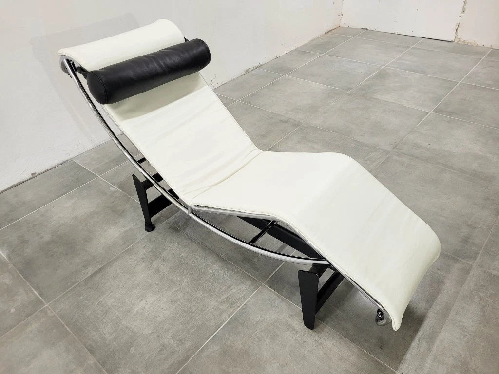 LC-4 Lounge Chair in White Leather by Le Corbusier for Cassina, 1980s